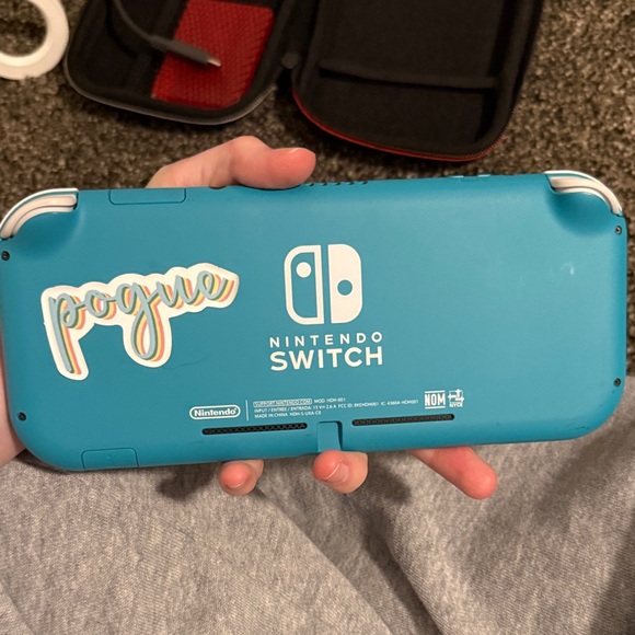 Nintendo Handheld Console - Blue - Picture 2 of 12